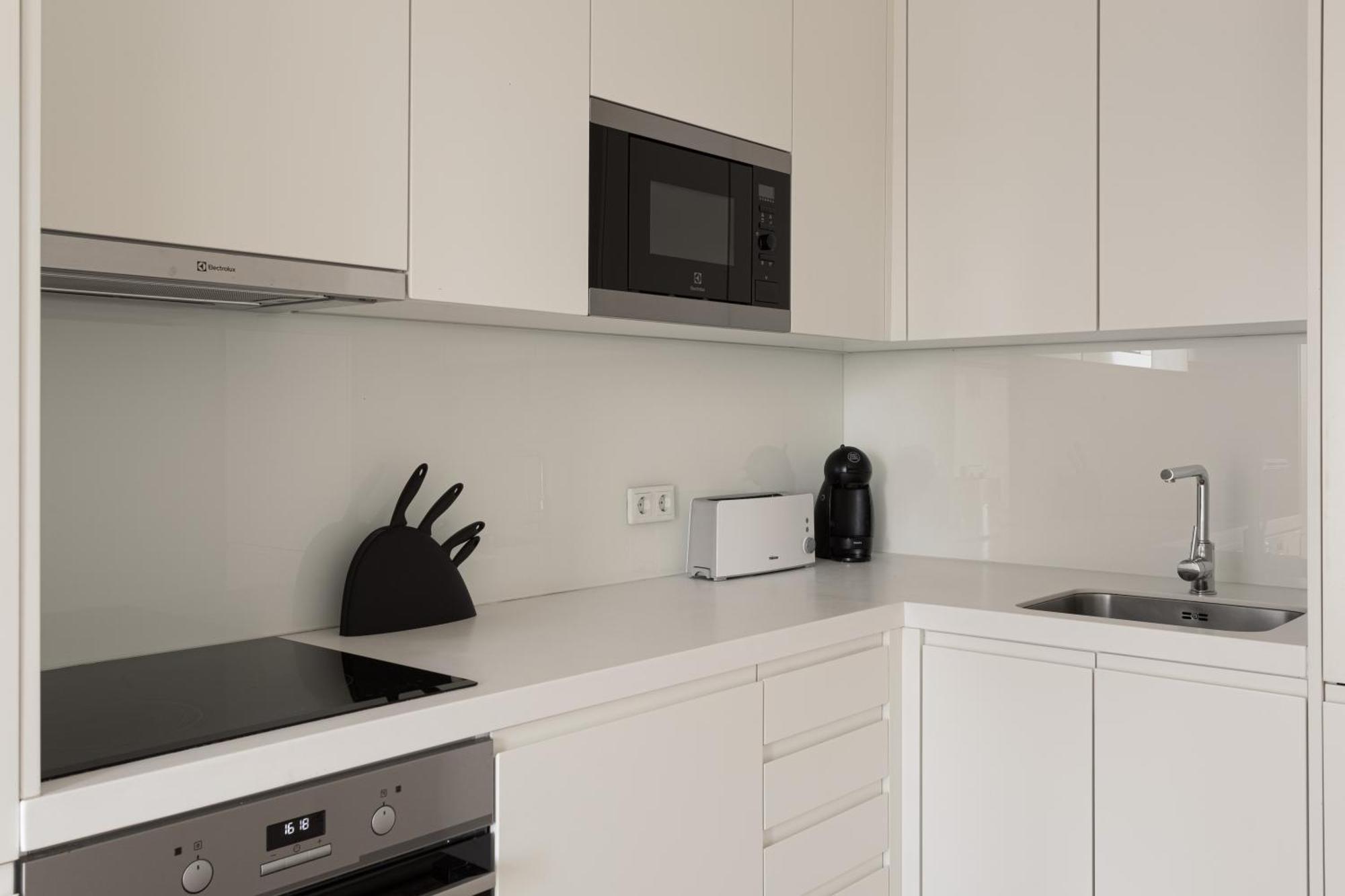 Joivy Bairro Alto 2-Br Apartment With Large Terrace Lisbona Esterno foto